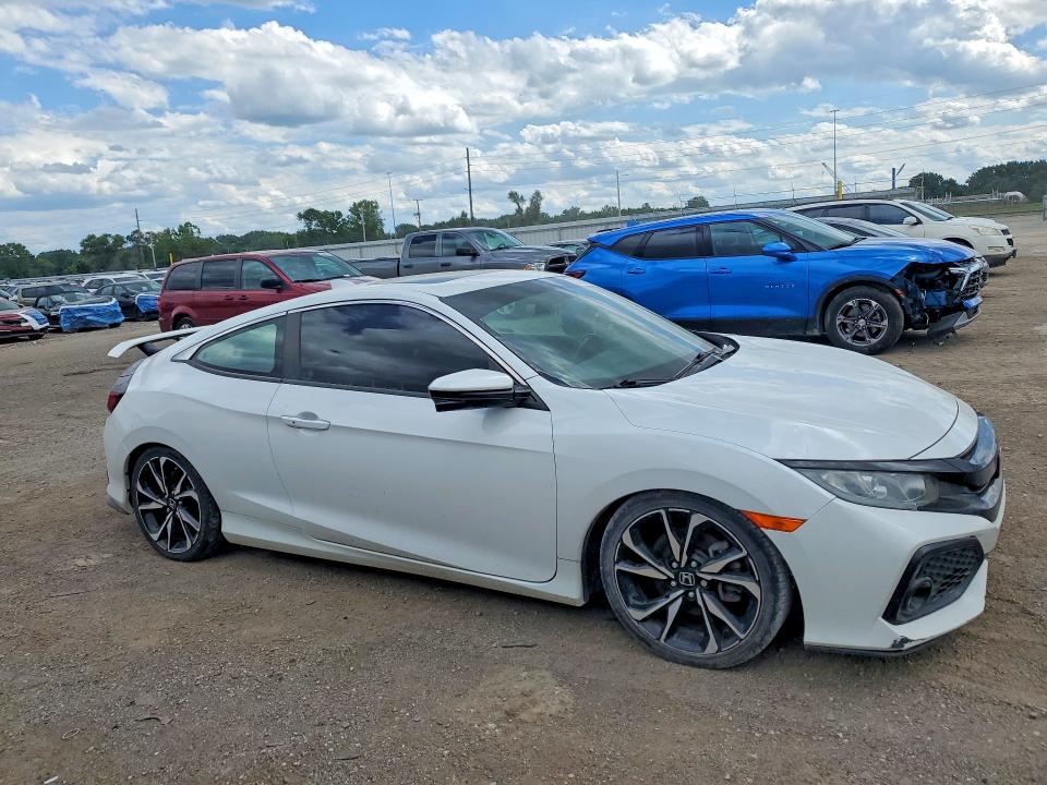 2019 Honda Civic VIN 2HGFC3A50KH752293 COPART salvage auction — HAIL, Salvage Title, sold $1,700 on 2026-07-24 (photo 4)