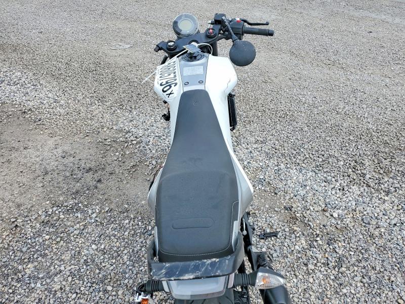 2023 Husqvarna Vitpilen 401/svartpilen 401 VIN MD2JUJ404PC224836 COPART salvage auction — ALL OVER, Pa - Certificate Of Salvage, sold $775 on 2026-07-09 (photo 6)