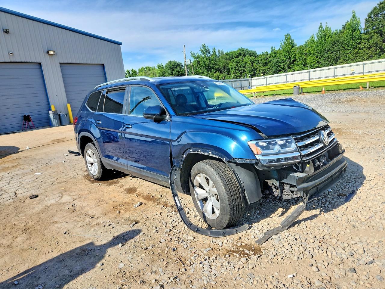 2019 Volkswagen Atlas VIN 1V2UR2CAXKC565802 COPART salvage auction — Front End, TN - SALVAGE CERTIFICATE, sold $1,950 on 2026-07-09 (photo 4)