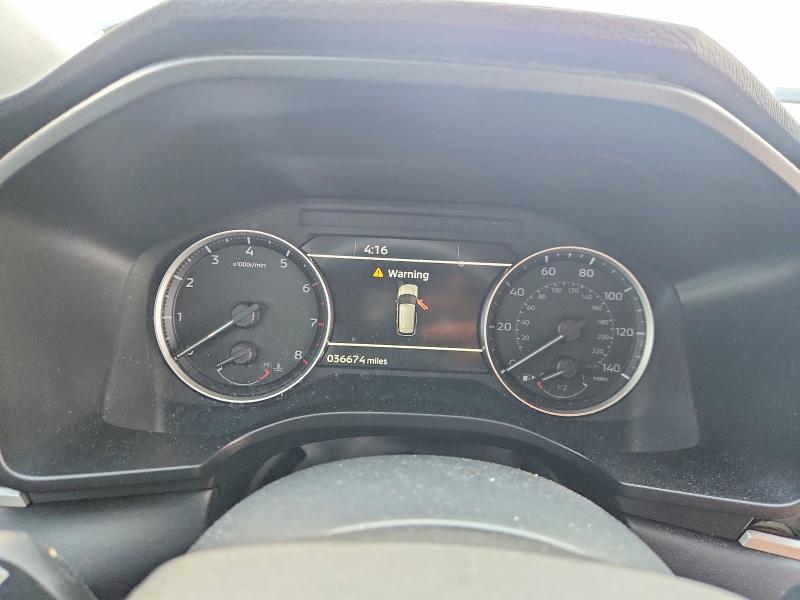 2023 Mitsubishi Outlander VIN JA4J3UA88PZ061829 COPART salvage auction — SIDE, Tx - Salvage Vehicle Title, sold $6,800 on 2026-07-31 (photo 9)