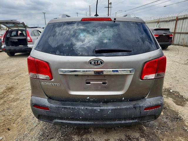 2011 Kia Sorento VIN 5XYKT3A11BG049939 COPART salvage auction — MINOR DENT/SCRATCHES, Ca - Dis/Dlr/Exp Only Clean Title, sold $825 on 2026-07-27 (photo 6)