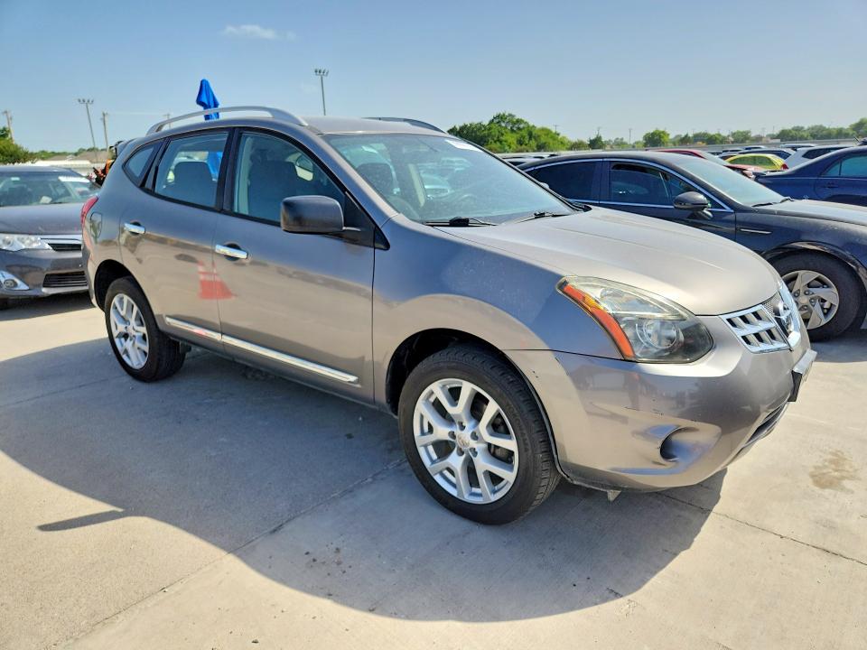 2015 Nissan Rogue VIN JN8AS5MT4FW155001 COPART salvage auction — MINOR DENT/SCRATCHES, TX - CERTIFICATE OF TITLE (P), sold $1,050 on 2026-07-16 (photo 4)