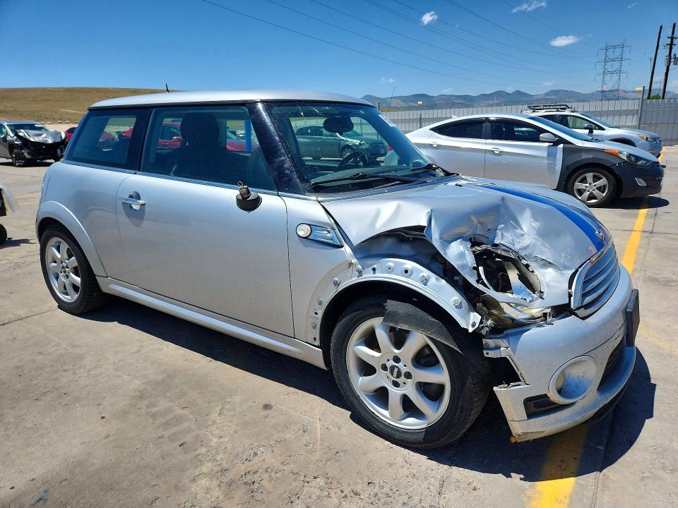 2010 Mini Cooper VIN WMWMF3C51ATZ28096 COPART salvage auction — FRONT END, Co - Public - Salvage Title, sold $350 on 2026-07-22 (photo 4)