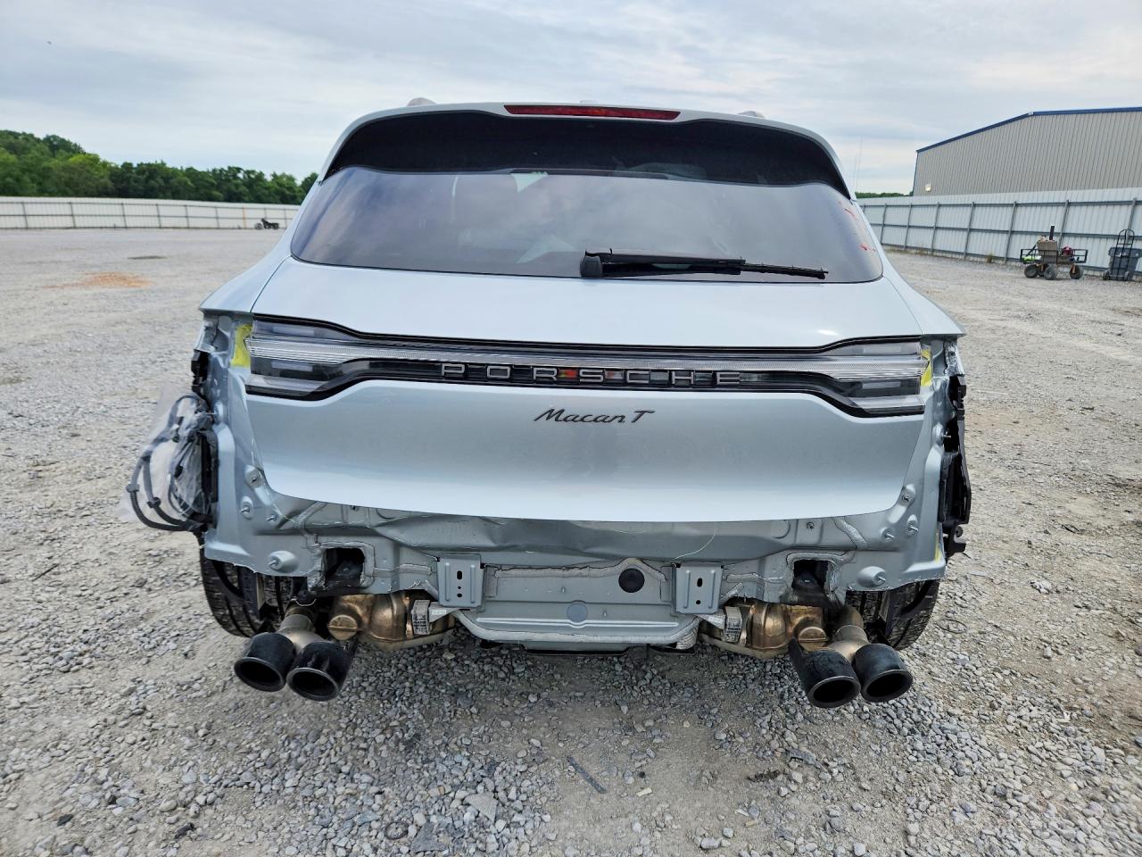 2023 Porsche Macan VIN WP1AA2A52PLB07873 COPART salvage auction — Rear End, NC - SALVAGE CERTIFICATE OF TITLE, sold $30,500 on 2026-07-01 (photo 6)