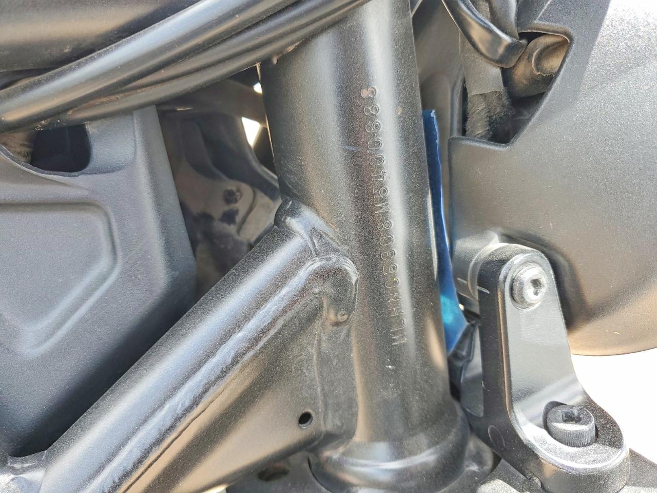 2021 Honda CMX300 VIN MLHNC5308M5400688 COPART salvage auction — Side, TX - SALVAGE VEHICLE TITLE, sold $1,050 on 2026-07-09 (photo 8)
