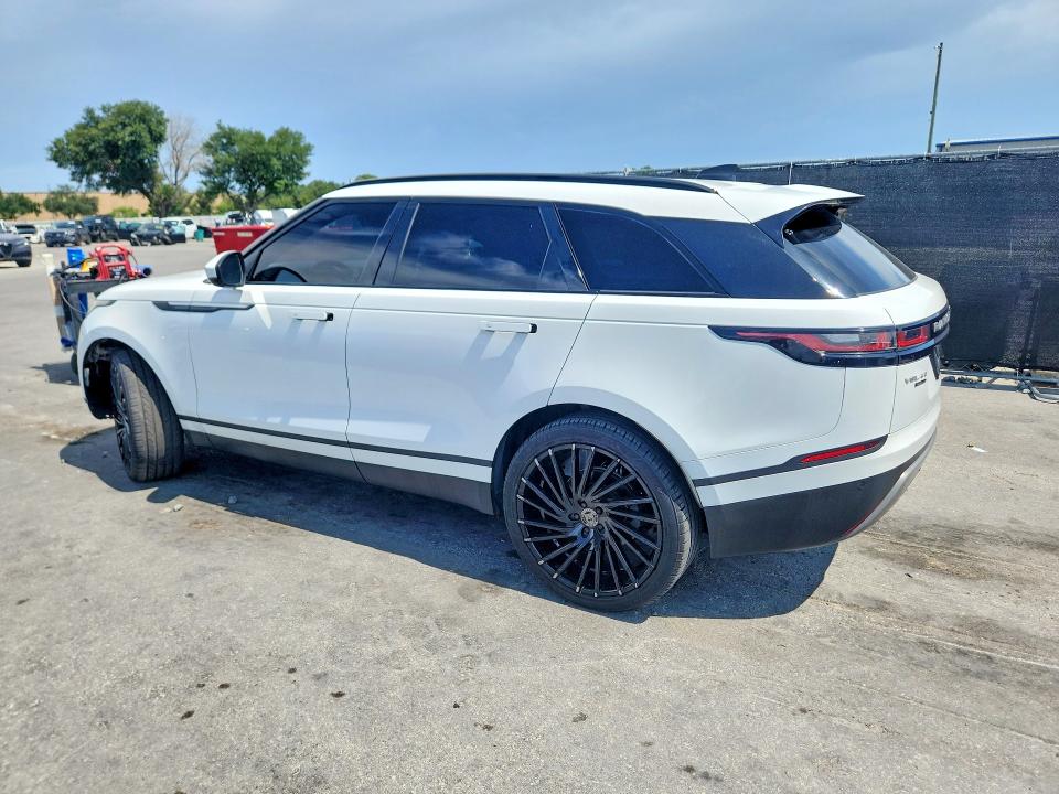 2019 Land rover VIN SALYB2EX7KA210406 COPART salvage auction — MINOR DENT/SCRATCHES, Fl - Certificate Of Title, sold $11,800 on 2026-07-28 (photo 2)