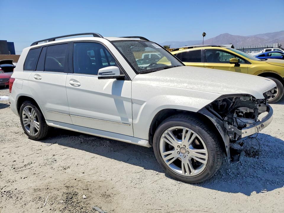 2015 Mercedes-benz VIN WDCGG5HB0FG408487 COPART salvage auction — FRONT END, Ca - Salvage Certificate, sold $3,100 on 2026-07-18 (photo 4)
