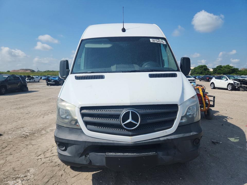 2018 Mercedes-benz Sprinter VIN WD3PE8CD2JP588399 COPART salvage auction — FRONT END, Fl - Certificate Of Title (P), sold $8,300 on 2026-07-28 (photo 5)