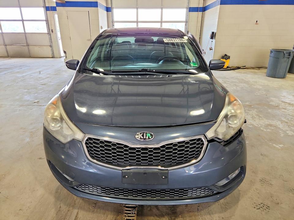 2016 Kia Forte VIN KNAFZ4A87G5554612 COPART salvage auction — ALL OVER, Va - Cert Of Title - Salvage, sold $750 on 2026-07-10 (photo 5)