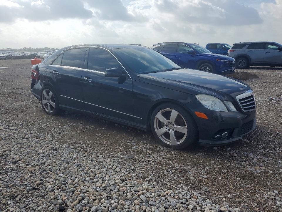 2010 Mercedes-benz E-klasse VIN WDDHF5GB8AA033237 COPART salvage auction — REAR END, TX - SALVAGE VEHICLE TITLE, sold $1,250 on 2026-07-30 (photo 4)