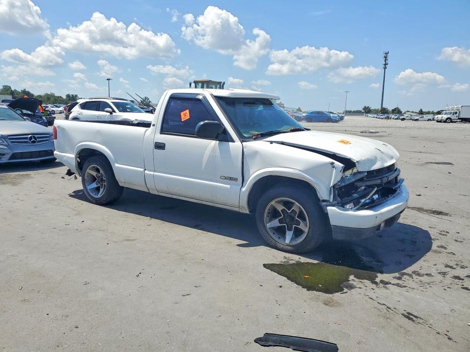2003 Chevrolet S-10 pickup VIN 1GCCS14X438115176 COPART salvage auction — FRONT END, Fl - Cert Of Title Slvg Rebuildable, sold $325 on 2026-07-06 (photo 4)