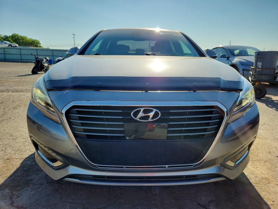 2017 Hyundai Sonata VIN KMHE34L1XHA060197 COPART salvage auction — REAR END, PA - CERTIFICATE OF SALVAGE, sold $2,000 on 2026-07-31 (photo 5)