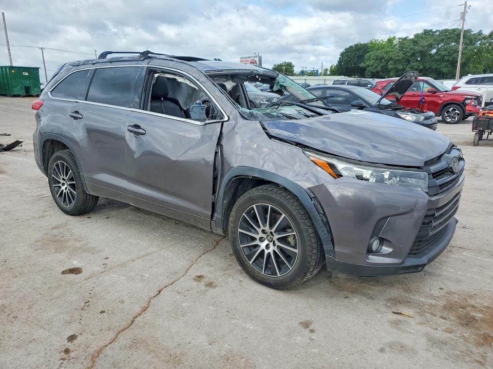 2018 Toyota Highlander VIN 5TDKZRFH8JS545507 COPART salvage auction — ALL OVER, Ok - Cert Of Title-Salvage, sold $3,300 on 2026-07-16 (photo 4)