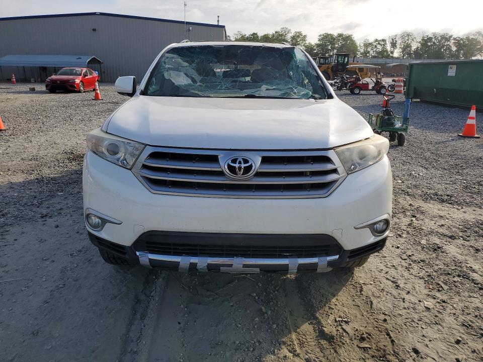 2012 Toyota VIN 5TDYK3EH4CS084113 COPART salvage auction — REAR END, Sc - Cert Of Title-Salvage, sold $975 on 2026-07-27 (photo 5)