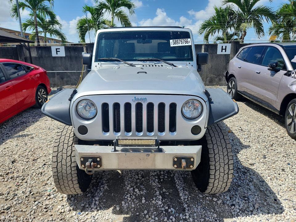 2007 Jeep Wrangler / VIN 1J4GA39197L140348 COPART salvage auction — MINOR DENT/SCRATCHES, Me - Certificate Of Title, sold $2,100 on 2026-07-02 (photo 5)