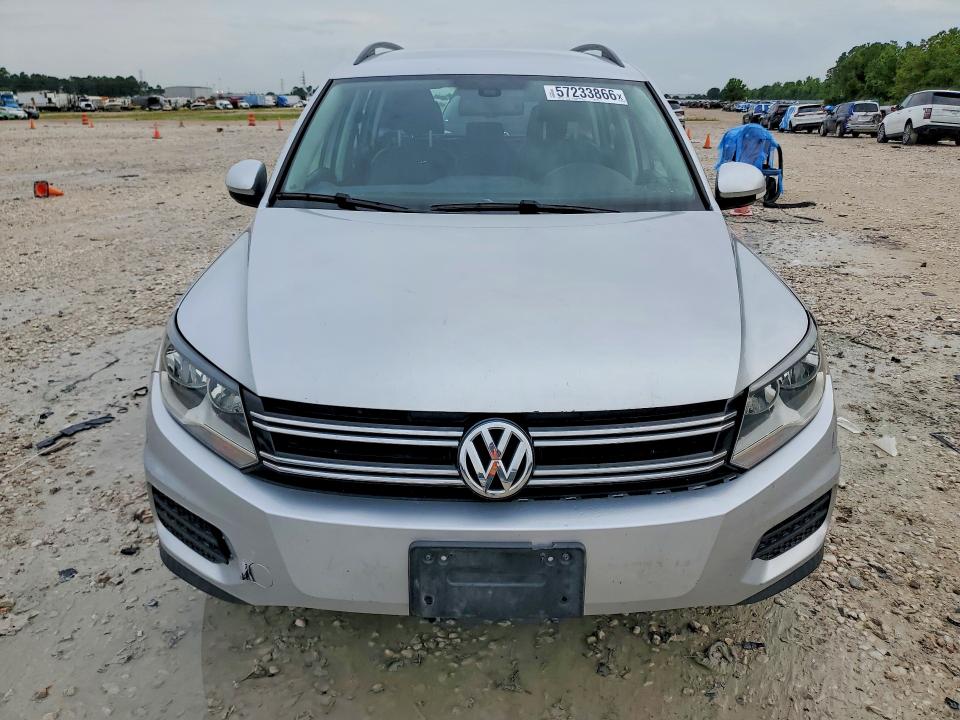 2017 Volkswagen Tiguan VIN WVGBV7AX5HK027138 COPART salvage auction — SIDE, Tx - Salvage Vehicle Title, sold $1,950 on 2026-08-07 (photo 5)