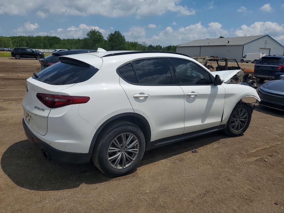 2022 Alfa romeo Stelvio VIN ZASPAKAN6N7D27526 COPART salvage auction — FRONT END, Oh - Cert Of Title-Salvage, sold $1,200 on 2026-07-30 (photo 3)