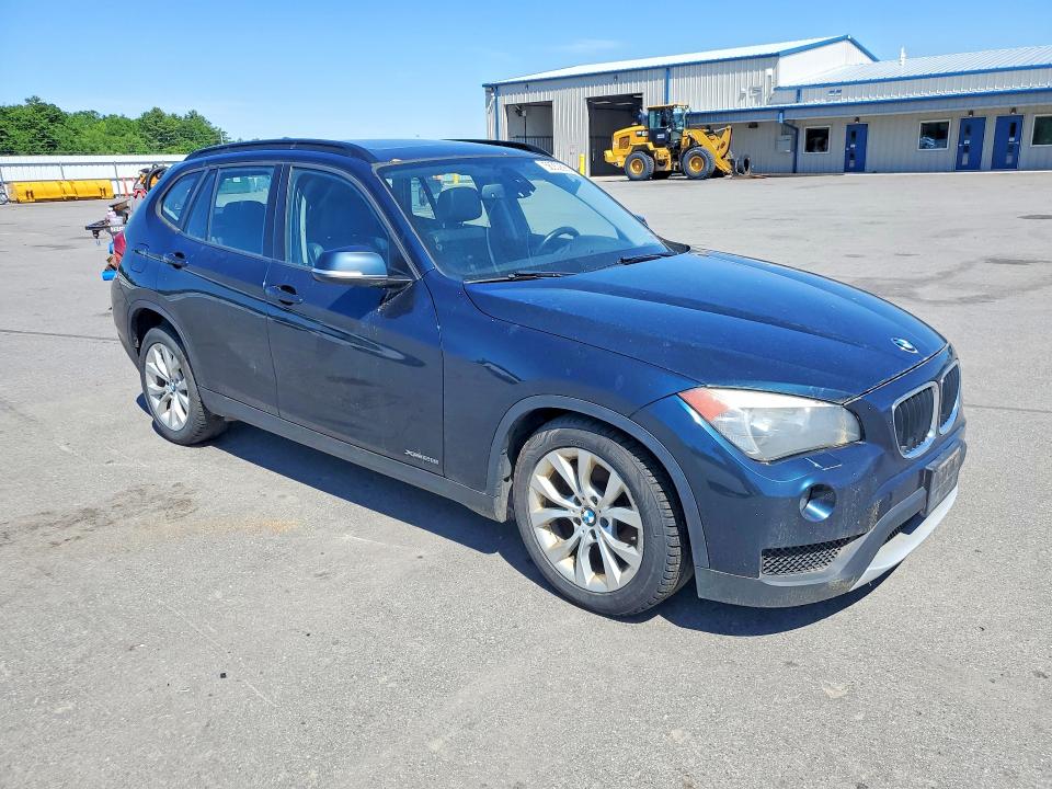 2014 BMW X1 VIN WBAVL1C56EVY13098 COPART salvage auction — NORMAL WEAR, Me - Certificate Of Title, sold $400 on 2026-07-07 (photo 4)