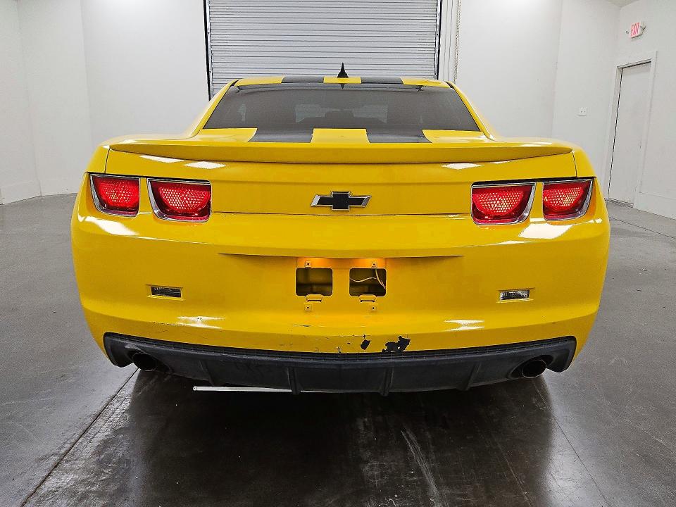 2012 Chevrolet Camaro VIN 2G1FB1E37C9110530 COPART salvage auction — MINOR DENT/SCRATCHES, TX - CERTIFICATE OF TITLE, sold $3,650 on 2026-07-07 (photo 6)