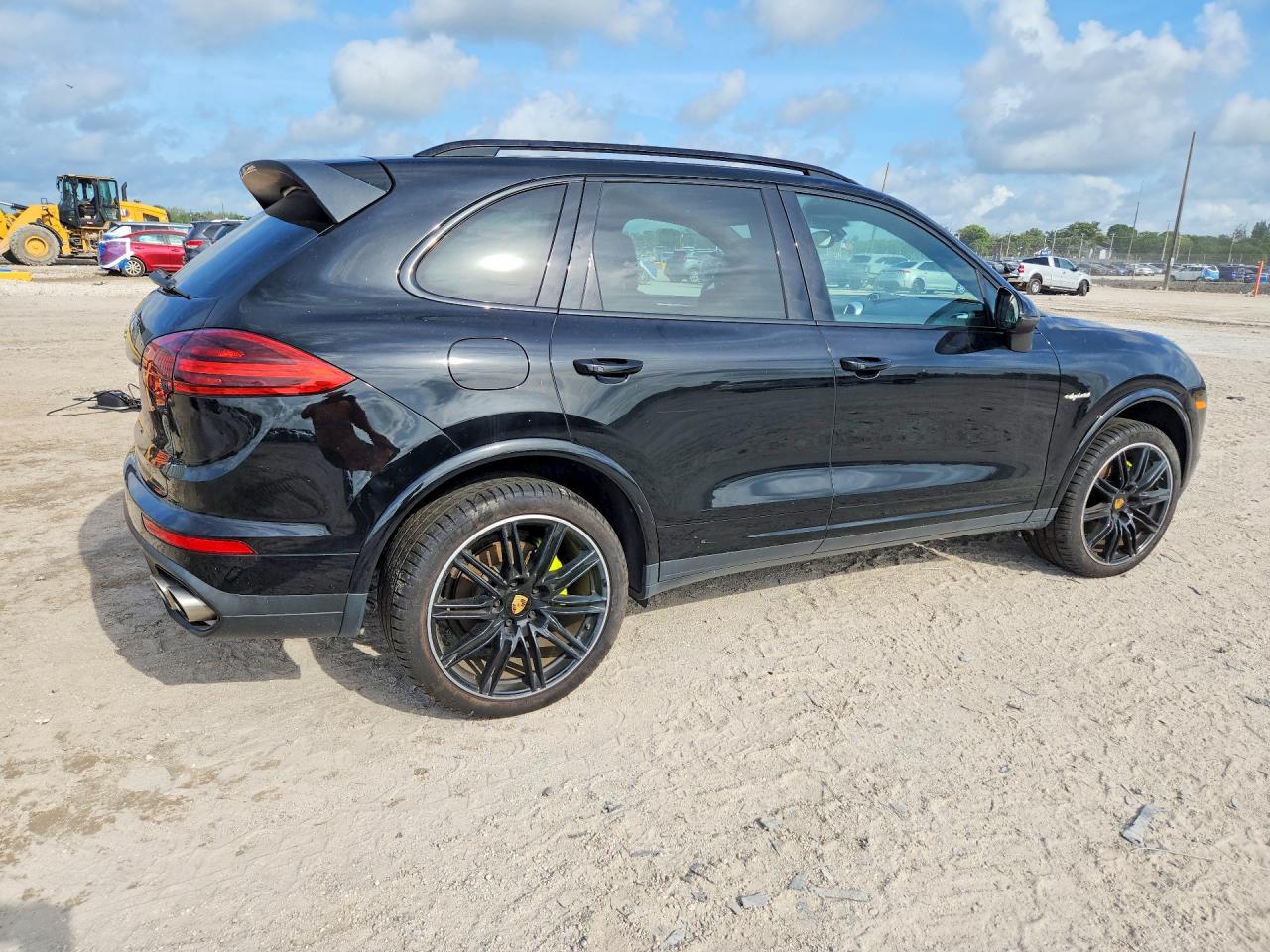 2017 Porsche Cayenne VIN WP1AE2A27HLA74946 COPART salvage auction — Minor Dent/Scratches, MT - CERTIFICATE OF TITLE, sold $5,400 on 2026-07-02 (photo 3)