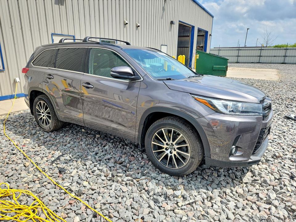 2018 Toyota Highlander VIN 5TDJZRFH0JS544119 COPART salvage auction — ALL OVER, WI - CERTIFICATE OF TITLE, sold $6,200 on 2026-07-20 (photo 4)