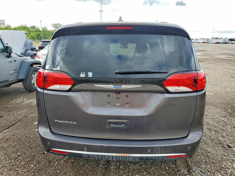 2017 Chrysler VIN 2C4RC1BG8HR816261 COPART salvage auction — SIDE, Mi - Dealer Only Clean Title, sold $4,900 on 2026-07-09 (photo 6)