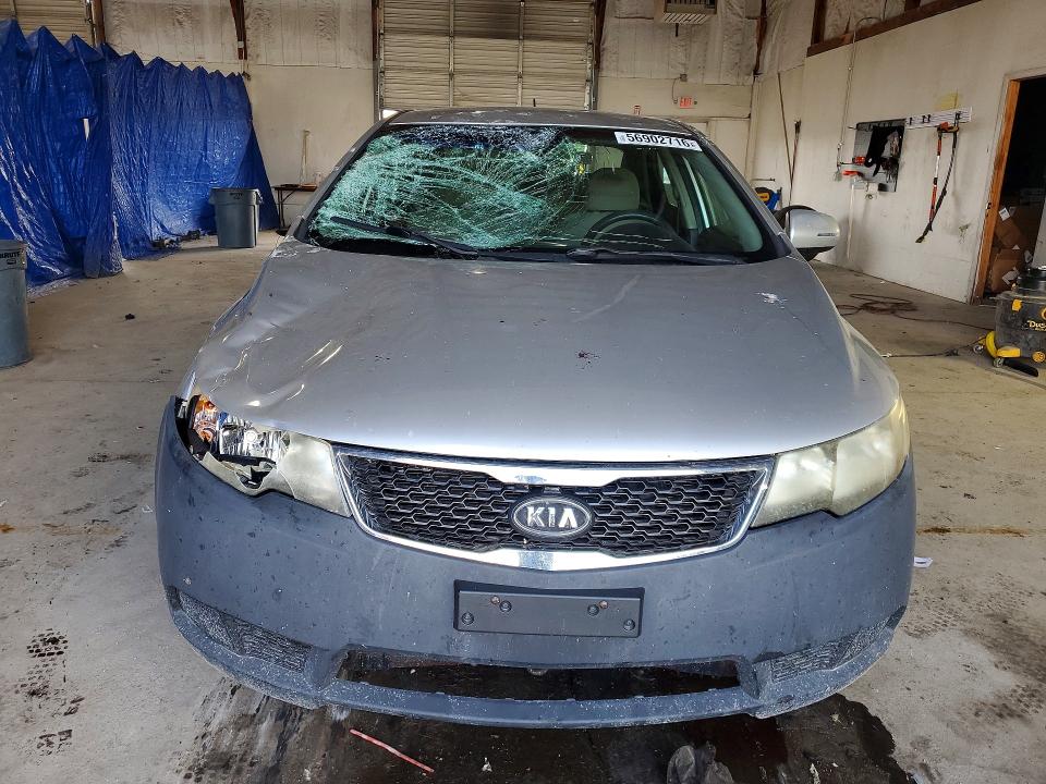 2011 Kia Forte VIN KNAFU4A20B5885972 COPART salvage auction — ROOF, Ky - Cert Of Title-Salvage, sold $275 on 2026-07-20 (photo 5)