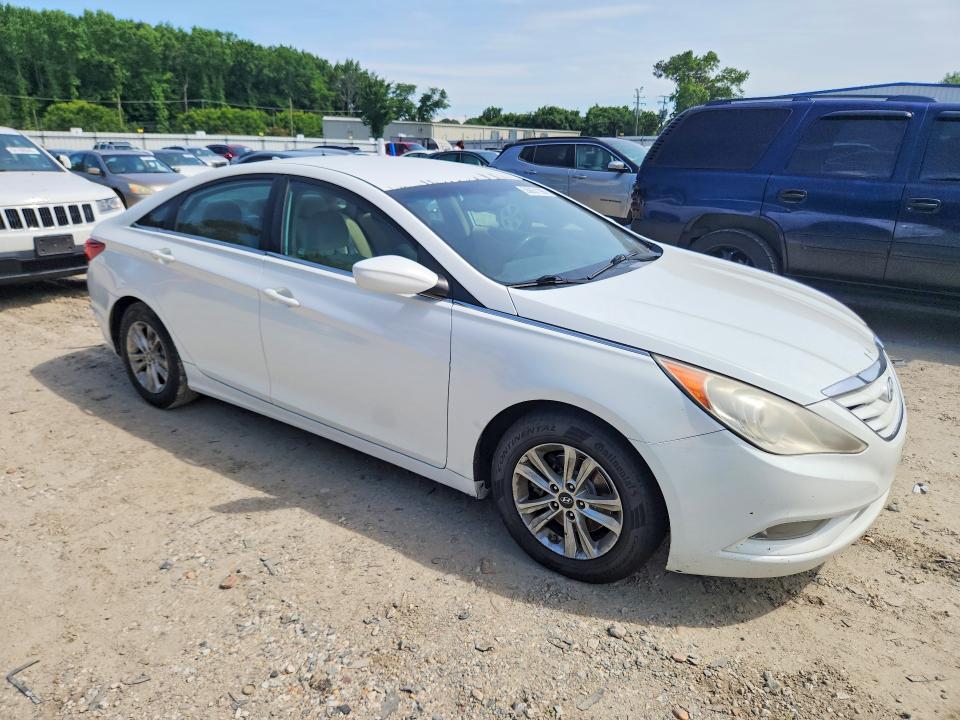 2013 Hyundai VIN 5NPEB4AC5DH804559 COPART salvage auction — MINOR DENT/SCRATCHES, Va - Certificate Of Title, sold $350 on 2026-07-06 (photo 4)