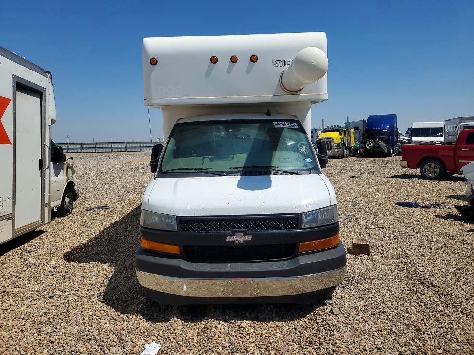 2019 Chevrolet Express 3500 VIN 1HA0GSFG9KN003718 COPART salvage auction — MECHANICAL, Tx - Certificate Of Title, sold $1,700 on 2026-07-09 (photo 5)