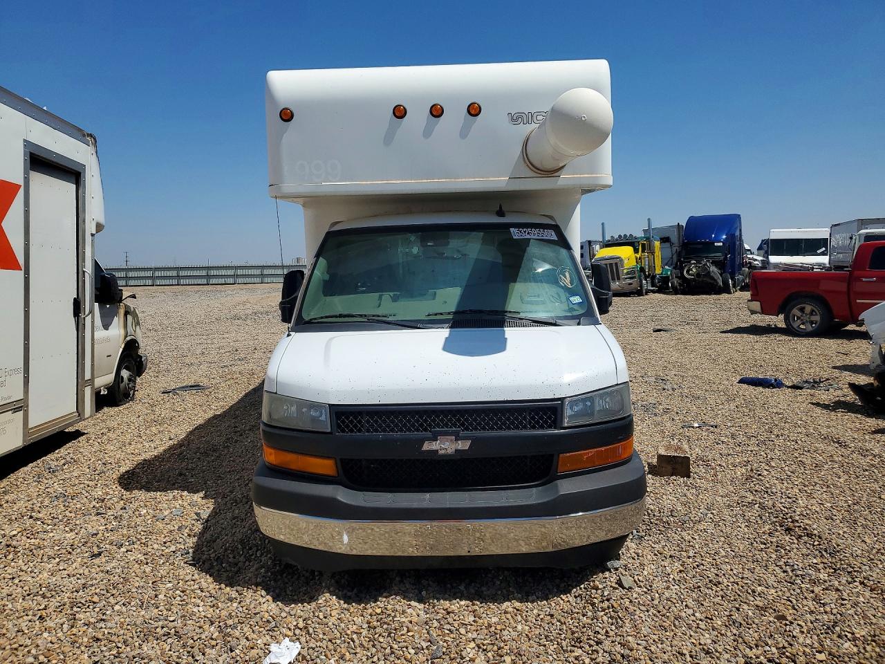 2019 Chevrolet Express 3500 VIN 1HA0GSFG9KN003718 COPART salvage auction — Mechanical, TX - CERTIFICATE OF TITLE, sold $1,700 on 2026-07-09 (photo 5)