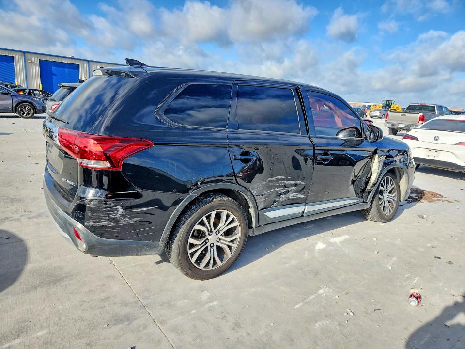 2018 Mitsubishi Outlander VIN JA4AD2A3XJZ009695 COPART salvage auction — FRONT END, Tx - Nonrepairable Title, sold $2,050 on 2026-07-07 (photo 3)