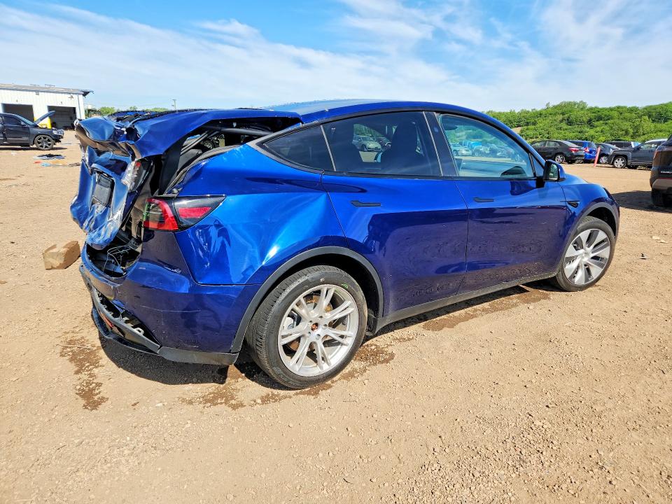 2023 Tesla Model y VIN 7SAYGDEE0PA205372 COPART salvage auction — REAR END, Il - Salvage Certificate, sold $9,900 on 2026-07-29 (photo 3)