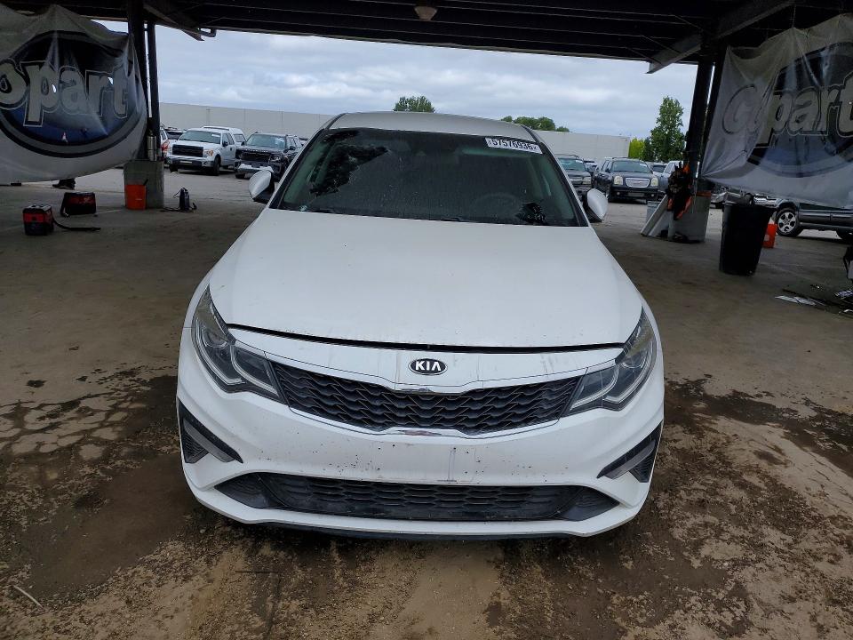 2019 Kia Optima VIN 5XXGT4L34KG305070 COPART salvage auction — VANDALISM, CA - SALVAGE CERTIFICATE, sold $3,800 on 2026-07-14 (photo 5)