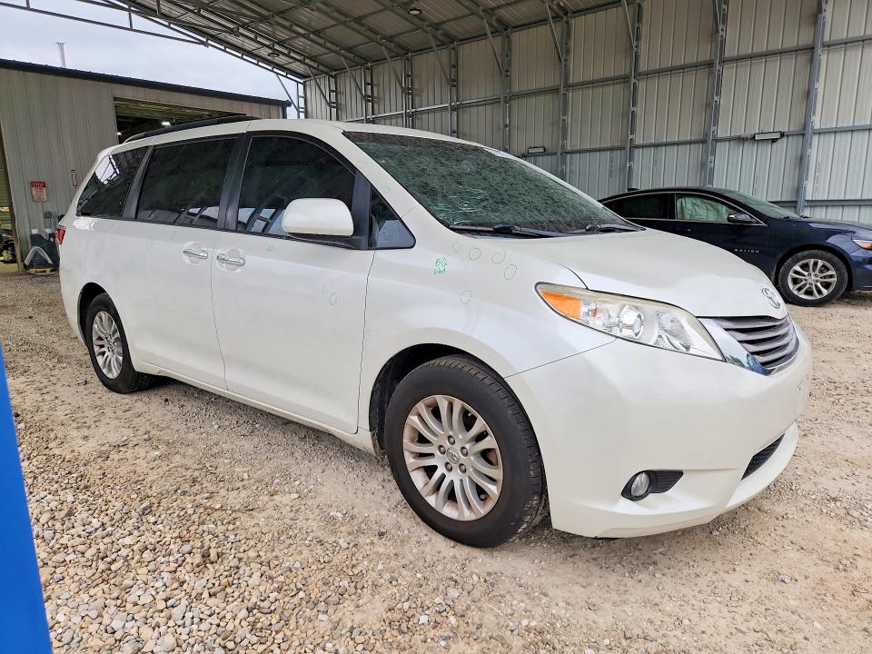 2015 Toyota Sienna VIN 5TDYK3DC2FS536618 COPART salvage auction — HAIL, Mo - Certificate Of Title, sold $5,800 on 2026-07-08 (photo 4)
