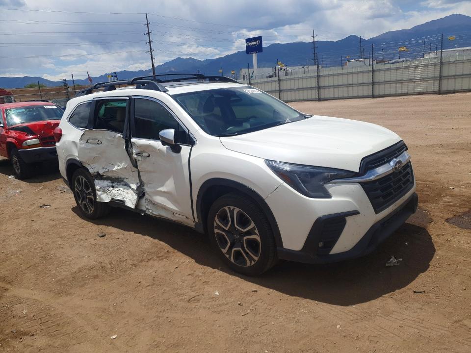 2023 Subaru Ascent VIN 4S4WMAUDXP3435565 COPART salvage auction — SIDE, Co - Salvage Title, sold $8,200 on 2026-08-17 (photo 4)