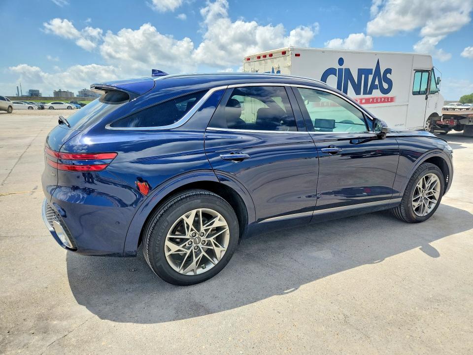 2022 Genesis Gv70 VIN KMUMADTB0NU039302 COPART salvage auction — WATER/FLOOD, Salvage Title, sold $13,900 on 2026-07-22 (photo 3)