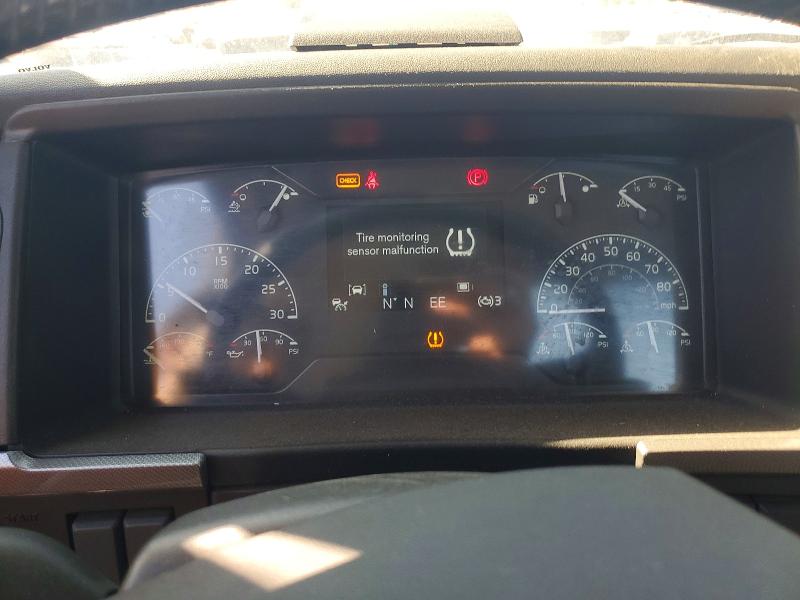 2022 Volvo VIN 4V4WC9EH2NN604328 COPART salvage auction — NORMAL WEAR, TX - DIS/DLR/EXP ONLY CLEAN TITLE, sold $16,200 on 2026-07-28 (photo 8)