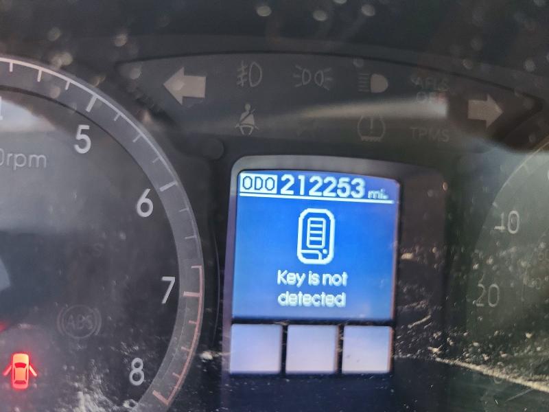 2011 Hyundai Genesis VIN KMHGC4DF2BU124516 COPART salvage auction — SIDE, OH - CERT OF TITLE-SALVAGE, sold $150 on 2026-07-28 (photo 9)