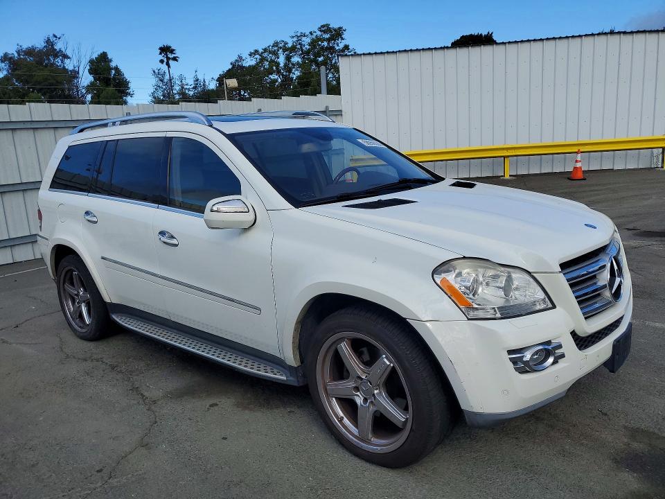 2009 Mercedes-benz Gl-class VIN 4JGBF86E59A498501 COPART salvage auction — MINOR DENT/SCRATCHES, Ca - Dis/Dlr/Exp Only Clean Title, sold $1,100 on 2026-07-10 (photo 4)