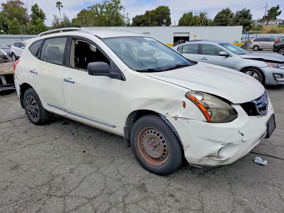 2015 Nissan Rogue VIN JN8AS5MT2FW161590 COPART salvage auction — SIDE, Ca - Dlr/Dis/Exp Only Salvage Title, sold $350 on 2026-07-10 (photo 4)
