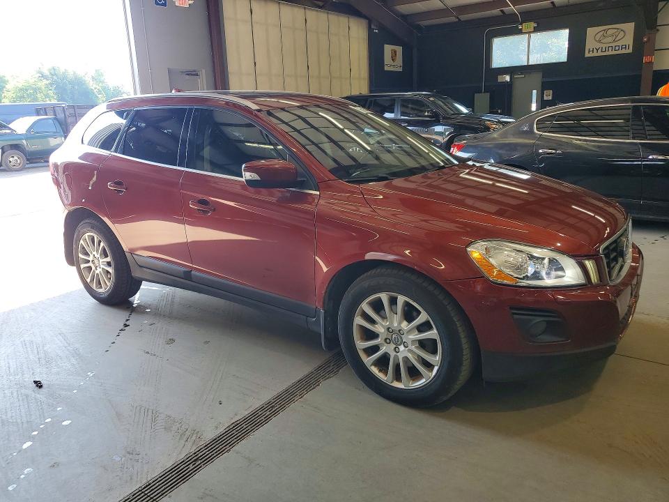 2010 Volvo Xc60 VIN YV4992DZ4A2060383 COPART salvage auction — MINOR DENT/SCRATCHES, Vt - Certificate Of Title, sold $2,100 on 2026-07-31 (photo 4)