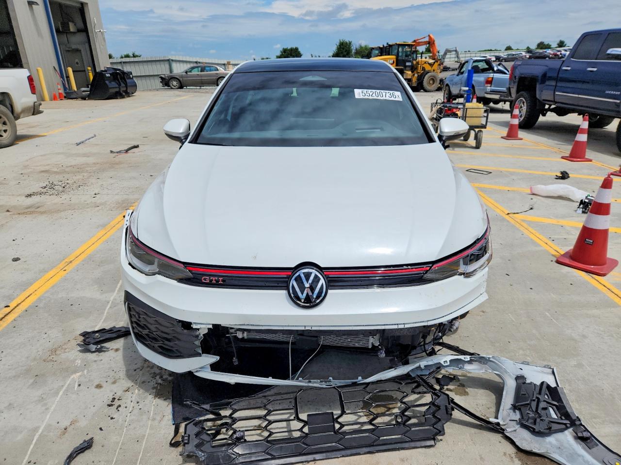 2026 Volkswagen GTI VIN WVWVE7CD7TW176074 COPART salvage auction — Front End, KY - CERT OF TITLE-SALVAGE, sold $13,700 on 2026-06-25 (photo 5)
