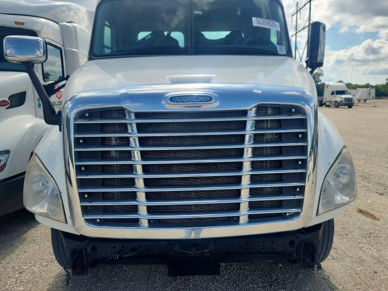 2015 Freightliner Cascadia VIN 3AKBGBDV6FSGG8488 COPART salvage auction — DAMAGE HISTORY, NE - CERTIFICATE OF TITLE (P), sold $5,300 on 2026-08-21 (photo 7)
