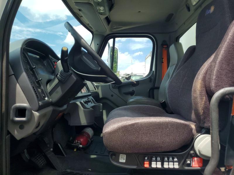 2012 Freightliner All other VIN 1FVACXDT9CHBM7147 COPART salvage auction — MECHANICAL, IN - CERTIFICATE OF TITLE, sold $5,000 on 2026-09-02 (photo 6)