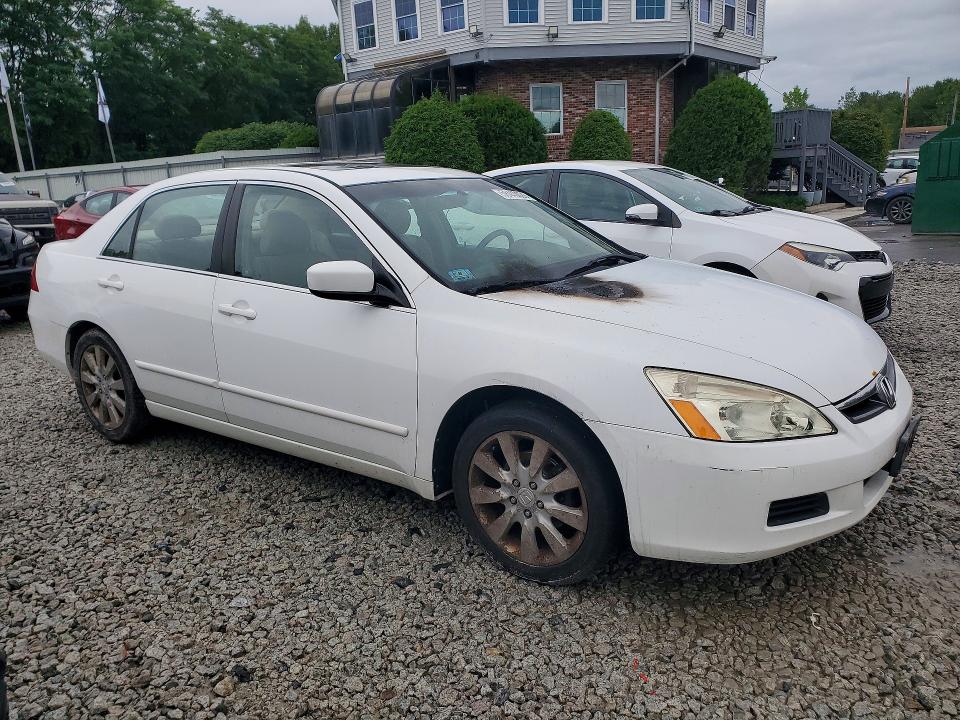 2006 Honda Accord VIN 1HGCM66576A069277 COPART salvage auction — BURN, Ma - Cert Of Title-Reconstrctd Coll, sold $375 on 2026-07-06 (photo 4)