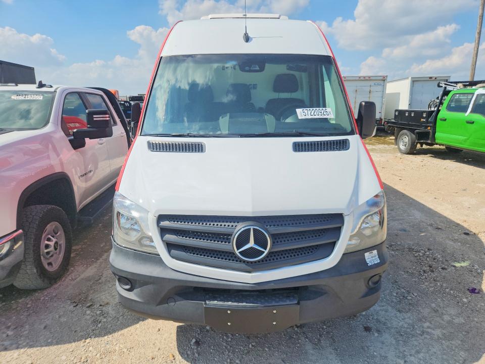 2017 Mercedes-benz Sprinter VIN WD3PE8CDXHP524671 COPART salvage auction — NORMAL WEAR, Tx - Certificate Of Title (P), sold $1,350 on 2026-07-20 (photo 5)