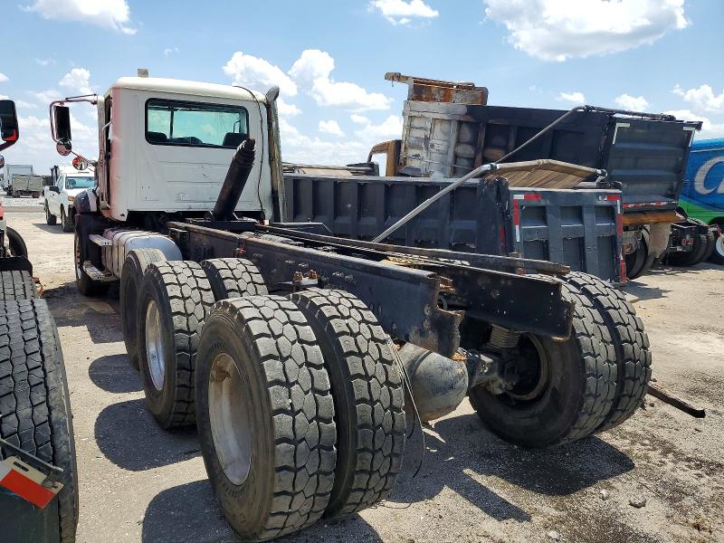 2013 Mack Gu813 VIN 1M2AX18C2DM021091 COPART salvage auction — ROLLOVER, FL - CERT OF TITLE SLVG REBUILDABLE, sold $8,800 on 2026-07-23 (photo 3)
