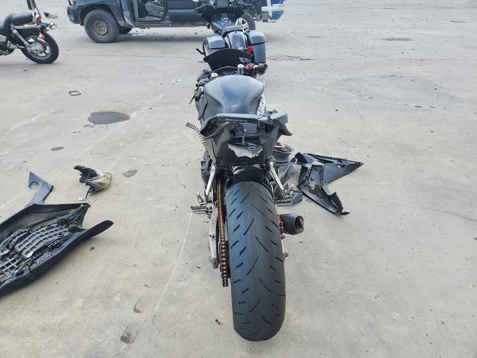 2016 Honda Cbr VIN MLHRC7419G5200041 COPART salvage auction — FRONT END, Fl - Cert Of Title Slvg Rebuildable, sold $250 on 2026-07-09 (photo 4)