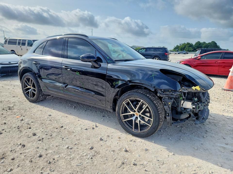 2022 Porsche VIN WP1AA2A52NLB01360 COPART salvage auction — FRONT END, TX - SALVAGE VEHICLE TITLE (P), sold $16,800 on 2026-07-16 (photo 4)