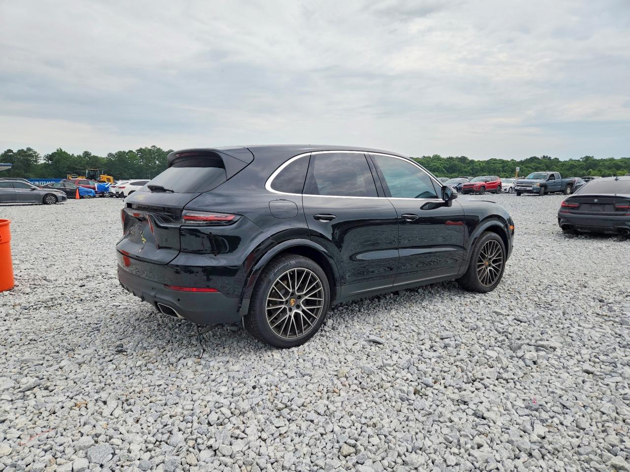 2021 Porsche Cayenne VIN WP1AA2AY8MDA07695 COPART salvage auction — Rear End, GA - CERT OF TITLE-SALVAGE, sold $25,500 on 2026-08-11 (photo 3)